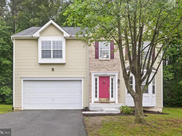 1262 Winfield Ct, King George, VA 22485