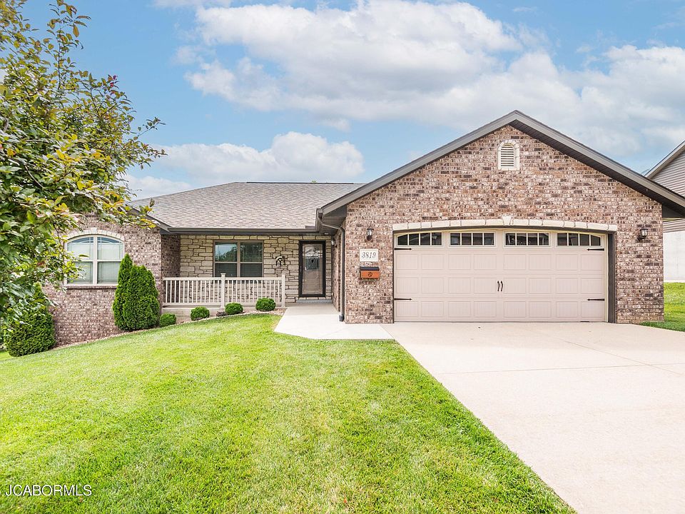1st image of 3819 Riley Ct