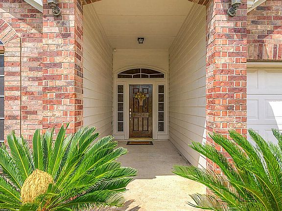 3rd image of 22922 Creekside Gate Ct