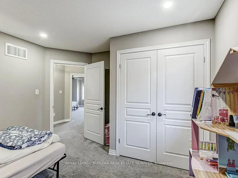 182 Fair St — Photo 27