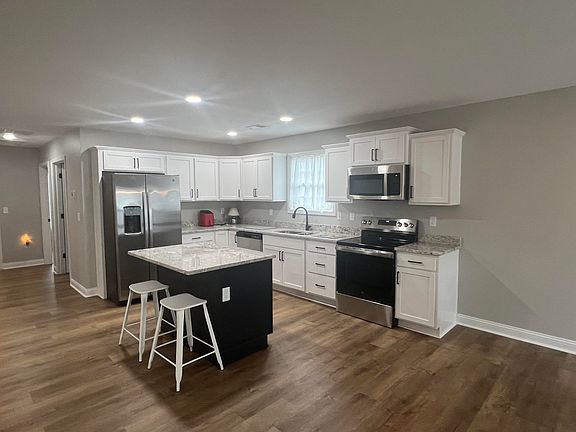 3rd image of 132 E Haiti Rd