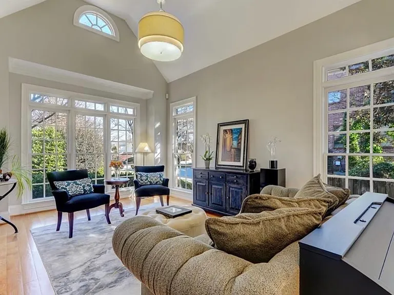 N Beech Ln — Photo 19