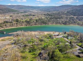 201 Palisade Dr, Eureka Springs, AR 72631