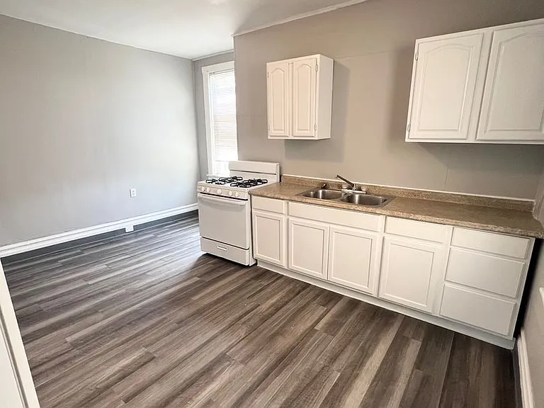 1214 Ann St — Photo 7