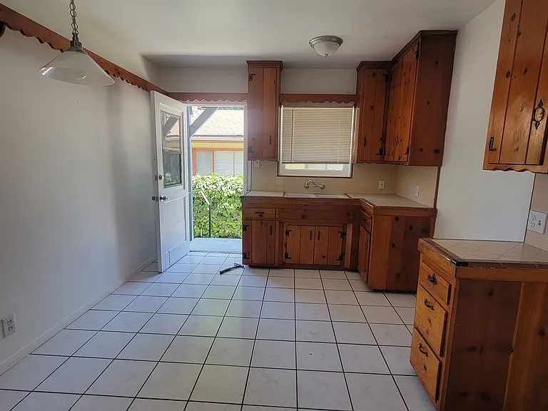 13842 Burbank Blvd #13842 — Photo 9
