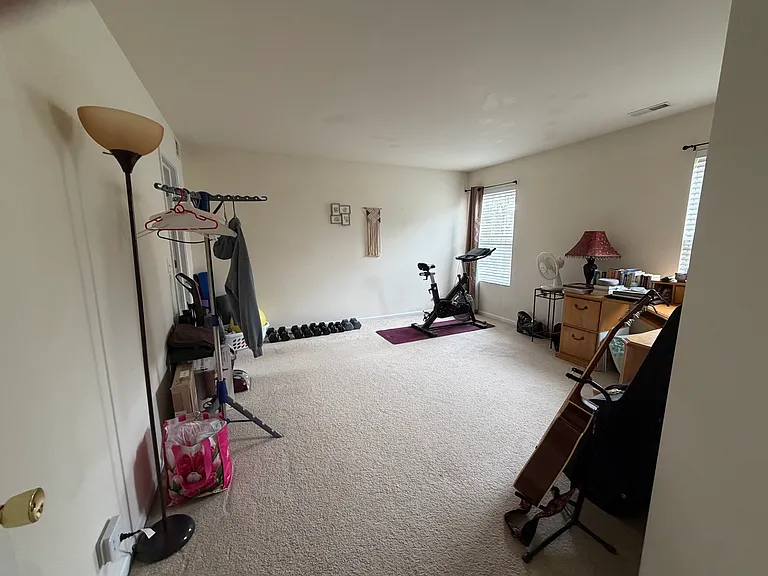 2554 Evergreen Cir #2554 — Photo 8