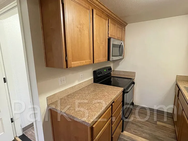 401 North M St #C — Photo 7