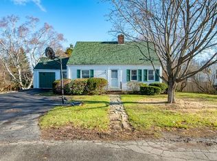 10 Colonial Rd, Kittery, ME 03904