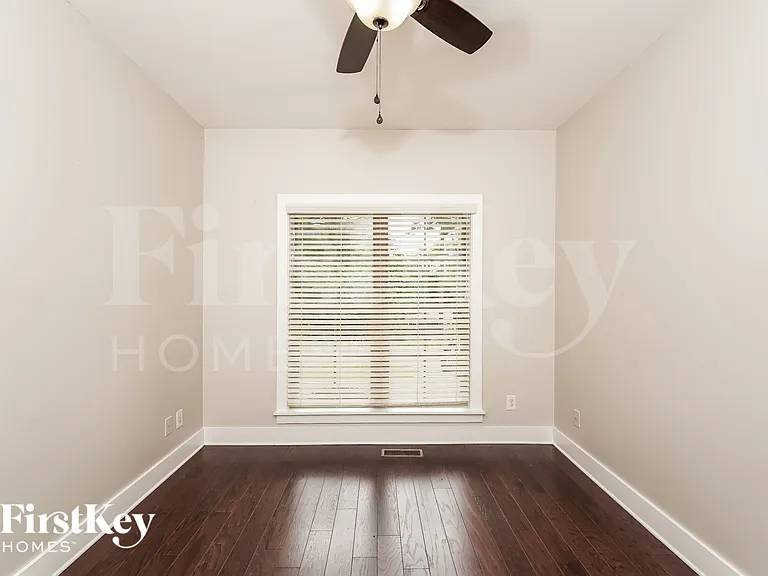 1016 Alford Ave — Photo 10