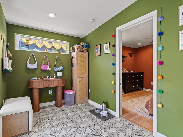 1147 Webberville Rd — Photo 18