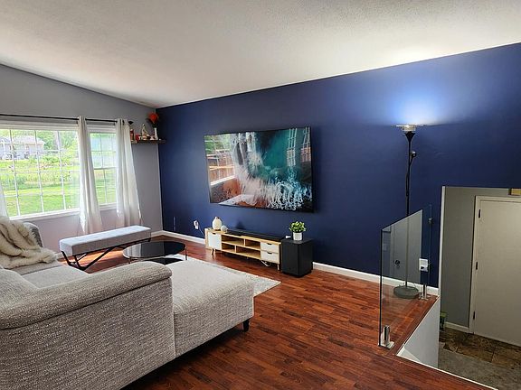 5th image of 4709 Brookdale Dr N