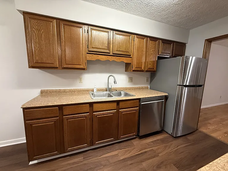 1126 Booth Ct SW — Photo 5