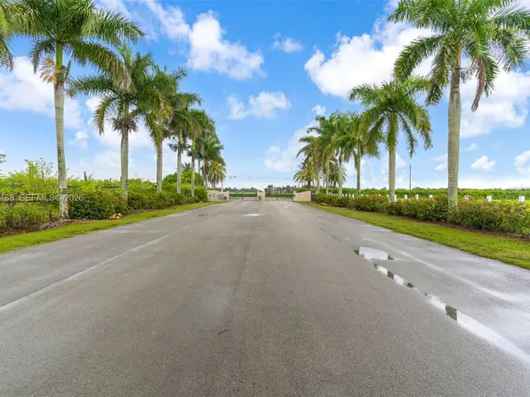 35250 SW 218th Ave, Homestead, FL 33034