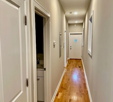 5th image of 2527 W Fullerton Ave #1
