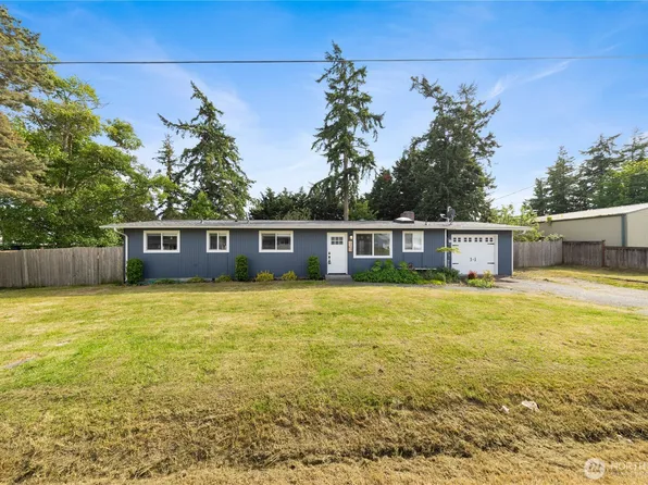 823 Walker Avenue, Oak Harbor, WA 98277