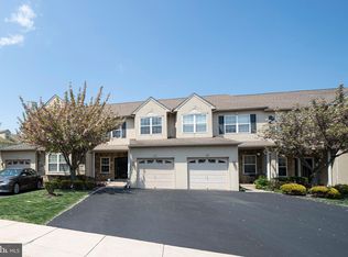 16 Arbor Cir, Colmar, PA 18915