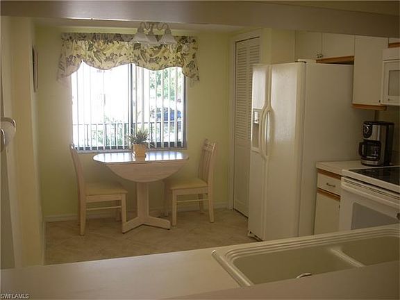 3rd image of 7320 Saint Ives Way APT 4209