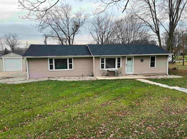 5163 N West Dr, Churubusco, IN 46723