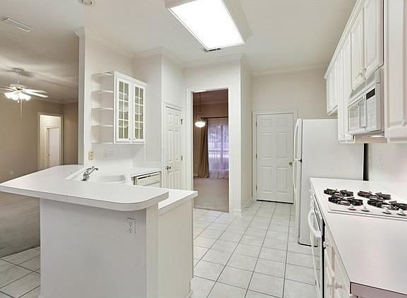 5th image of 436 Westwood Dr