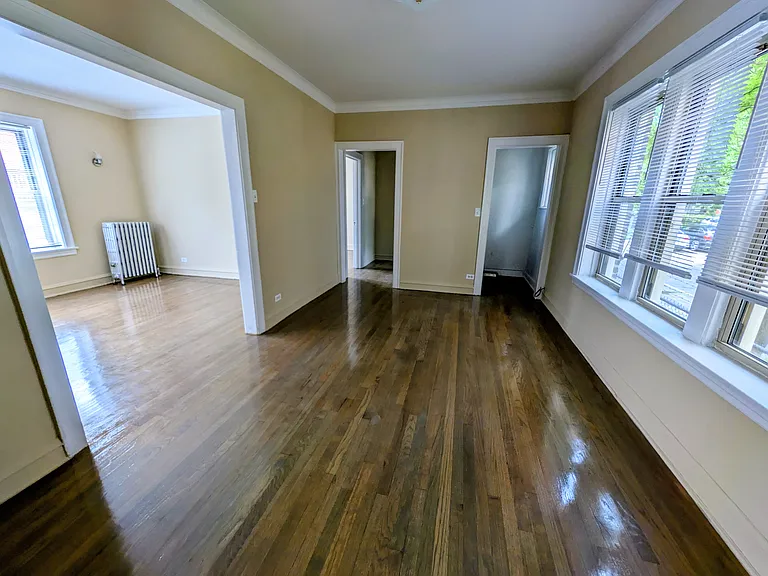1625 W Greenleaf Ave #1B — Photo 4