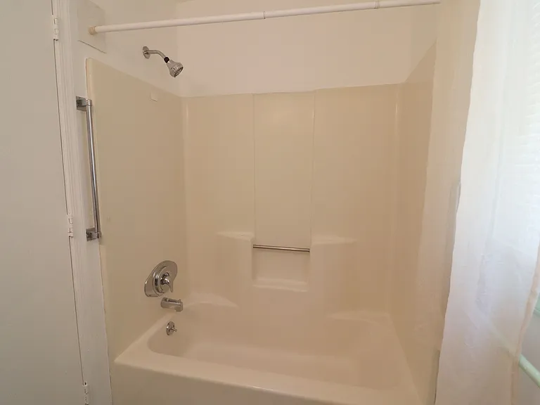 731 Oak St — Photo 15