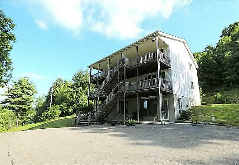 363 Perry Hwy #5 — Photo 9