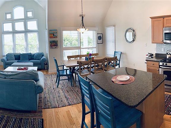 5th image of 3019 West Ave #2