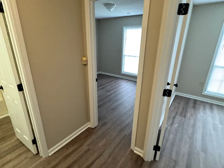 2012 Northside Dr — Photo 5