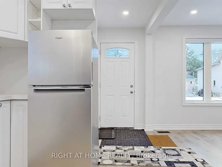 8 Airley Cres #MAIN — Photo 22