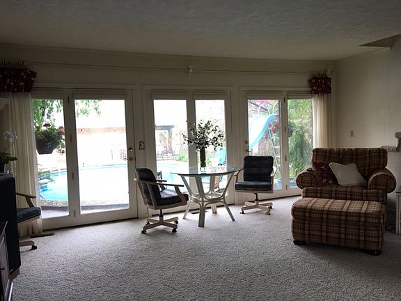 5th image of 903 Forest Dr