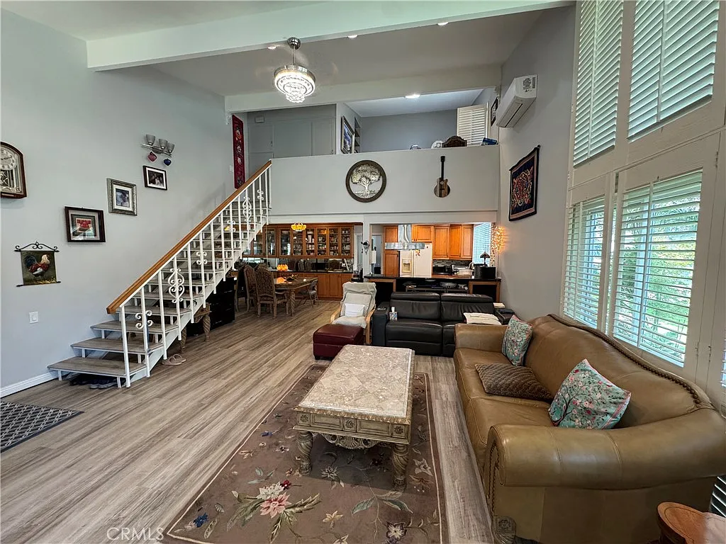 1 bed, 1100 sqft, $2,550 — Photo 4
