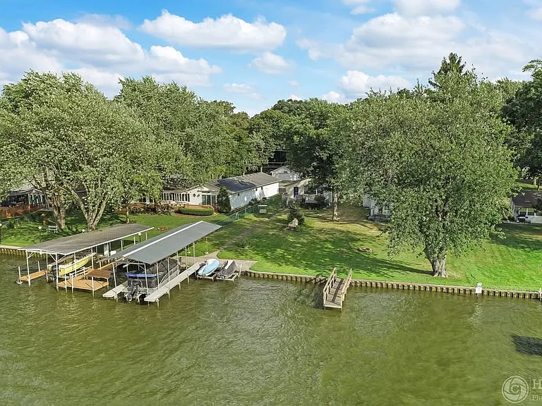 1904 River Terrace Dr — Photo 4