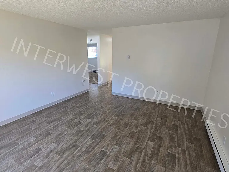 Canterbury Terrace Apartments — Photo 16