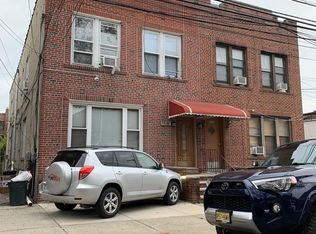 29-31 200th St, Bayside, NY 11360