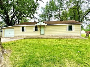 309 W Market St, Sheldon, MO 64784