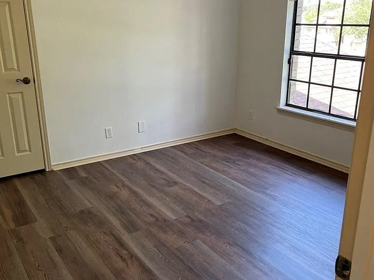 901 Morelos Ave — Photo 13