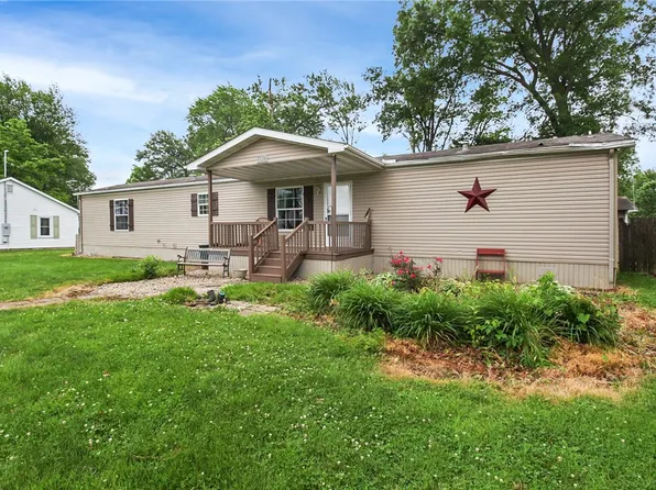 605 E Illinois St, Greenup, IL 62428