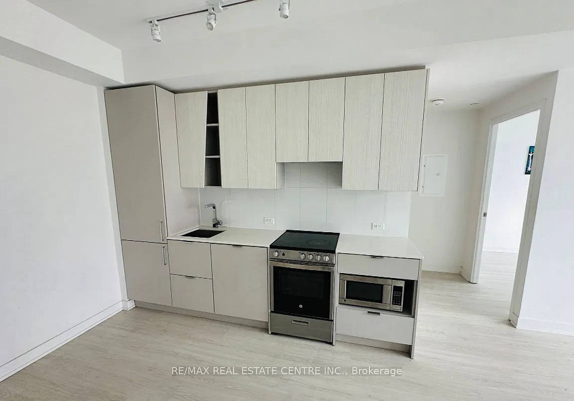 2 bed, $2,600 — Photo 3