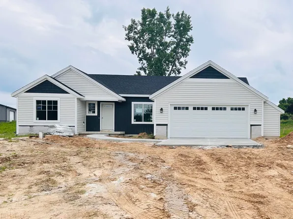 10555 68th St SE, Alto, MI 49302