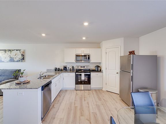 5th image of 1798 Highland Cir SW