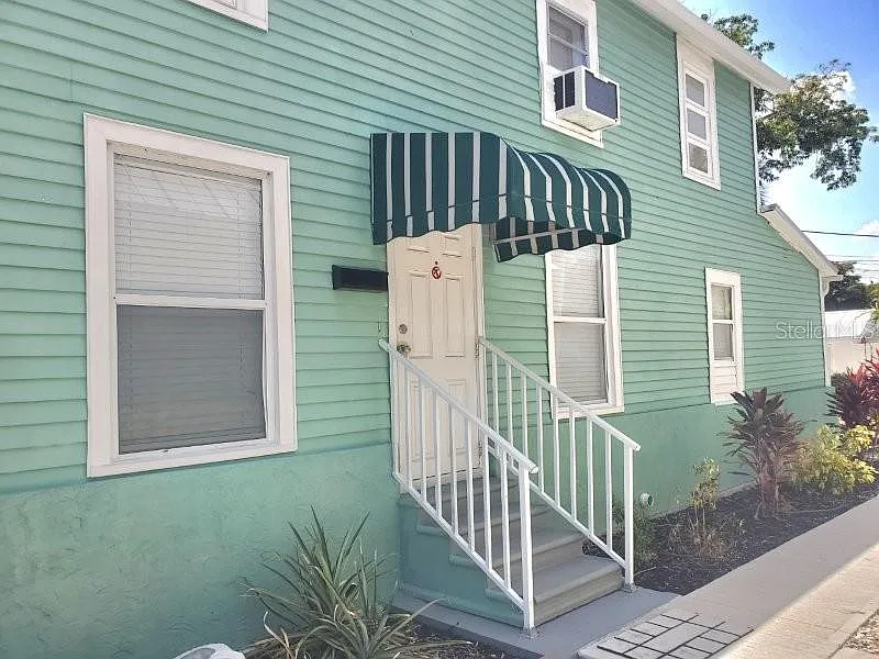 457 W Marion Ave #B