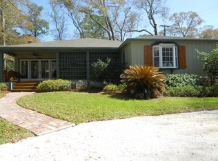 556 Kumquat St, Fairhope, AL 36532