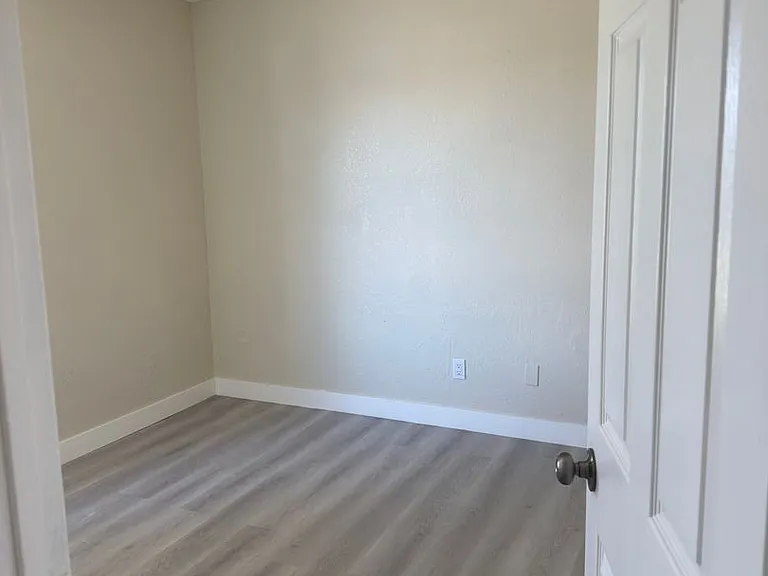 17424 Seville Ct — Photo 9