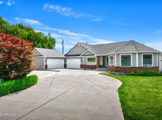 7802 Easy St, Yakima, WA 98908
