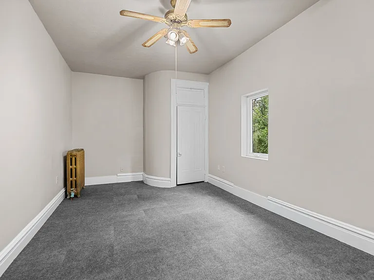617 E Montgomery St — Photo 3