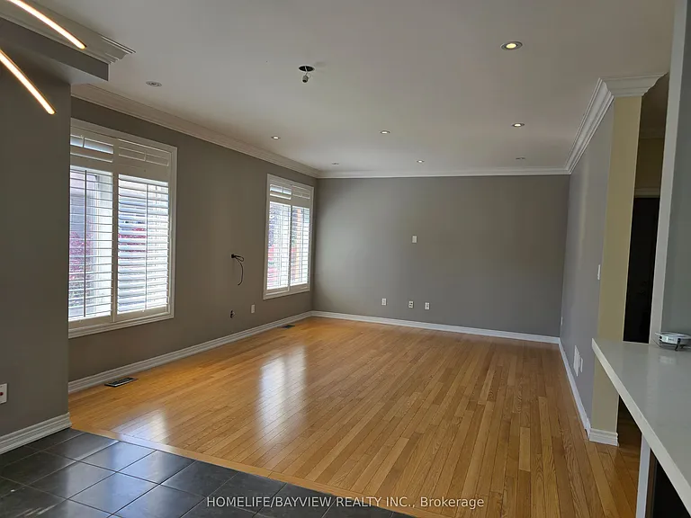 116 Sequin Dr — Photo 8