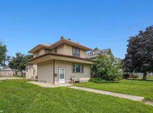 208 N Center St, Marshalltown, IA 50158