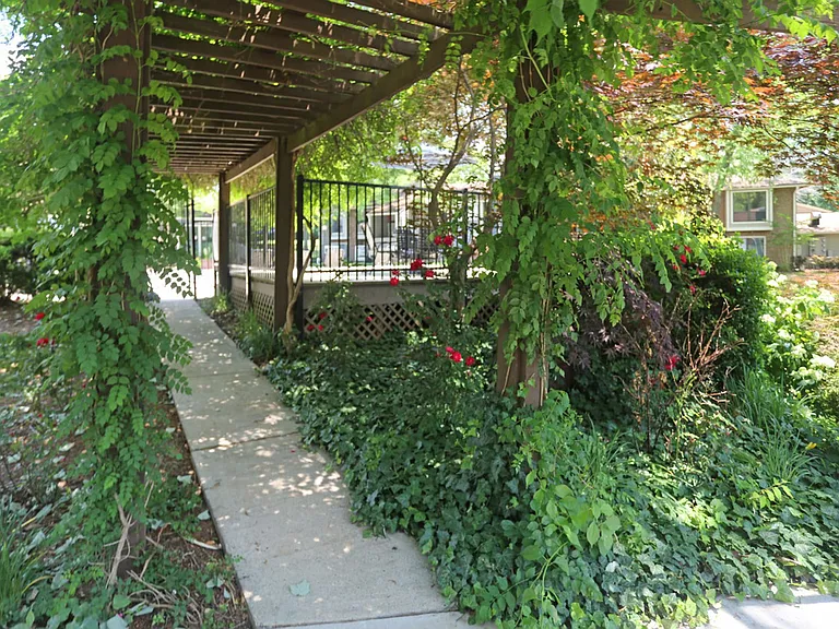5515 W Market St — Photo 6