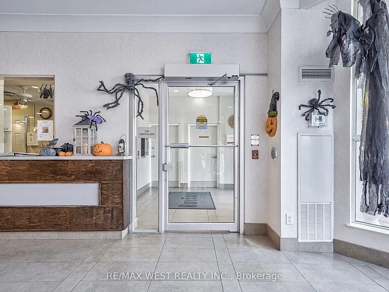250 Webb Dr #503 — Photo 8
