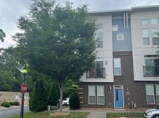 903 Warren Burgess Ln, Charlotte, NC 28205